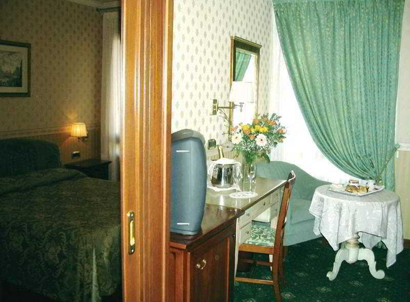 แกรนด์ โฮเทล เดล จานิโกโล Hotel โรม ห้อง รูปภาพ